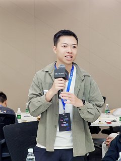Xulin Zhou